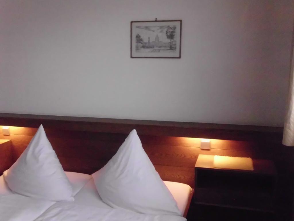 Finken, Gaestezimmer An Der Rench ออปเพอเนา ภายนอก รูปภาพ
